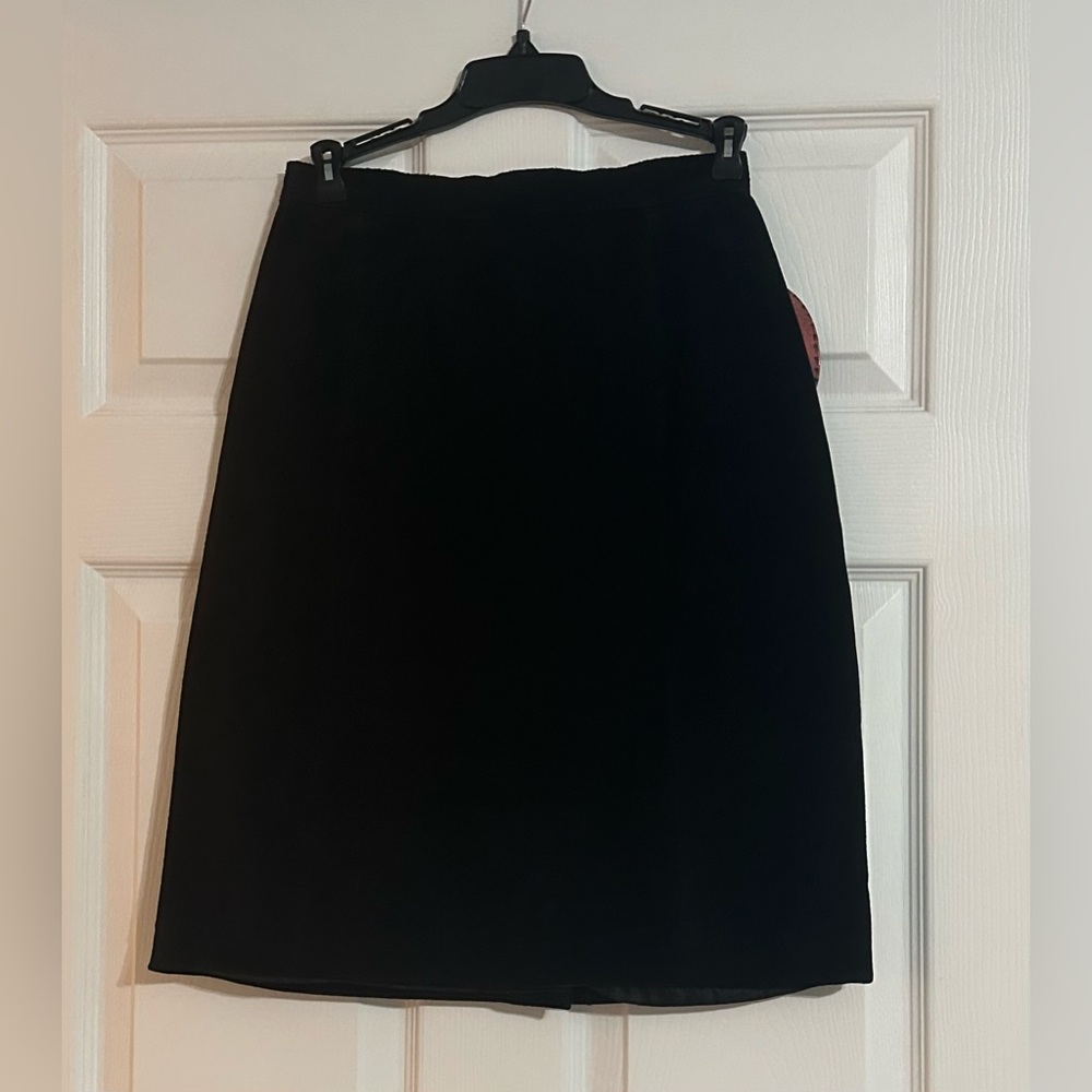 NWT Rinzi Women’s Vintage Genuine Leather Skirt - Size 5